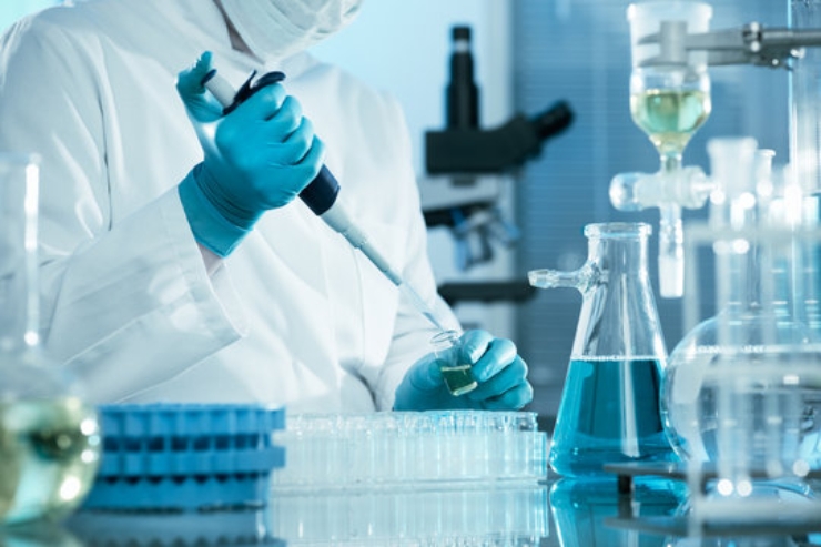 Laboratory Services (24/7)